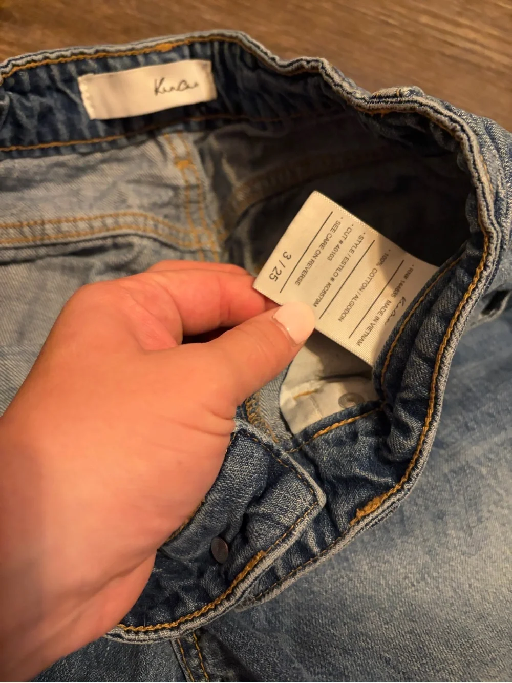 KanCan Light Blue Distressed Boyfriend Jeans size 3/25